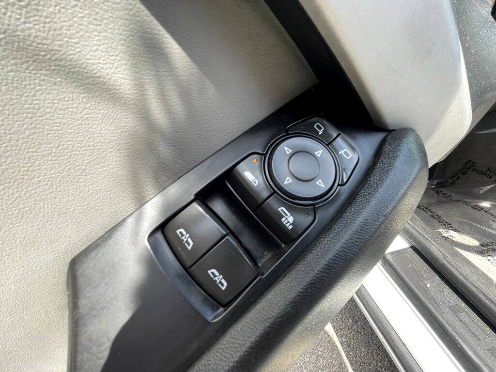 Used 2020 Chevrolet Camaro LT image 14