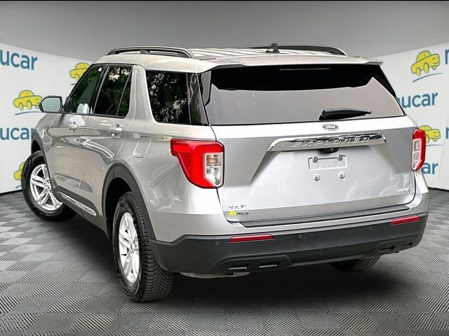 Used 2021 Ford Explorer XLT AWD/4WD image 2