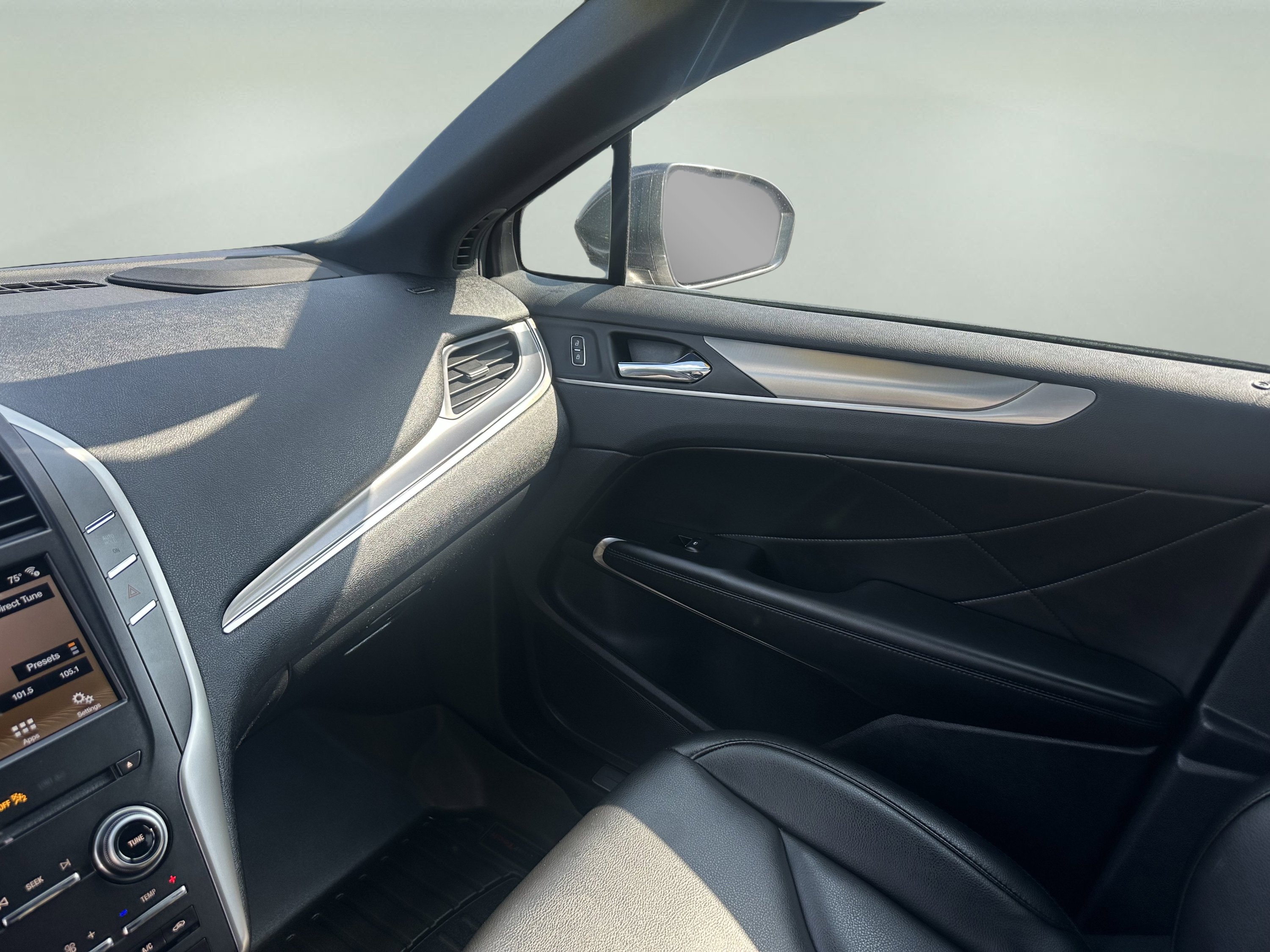 Used 2019 Lincoln MKC Premiere AWD/4WD image 16