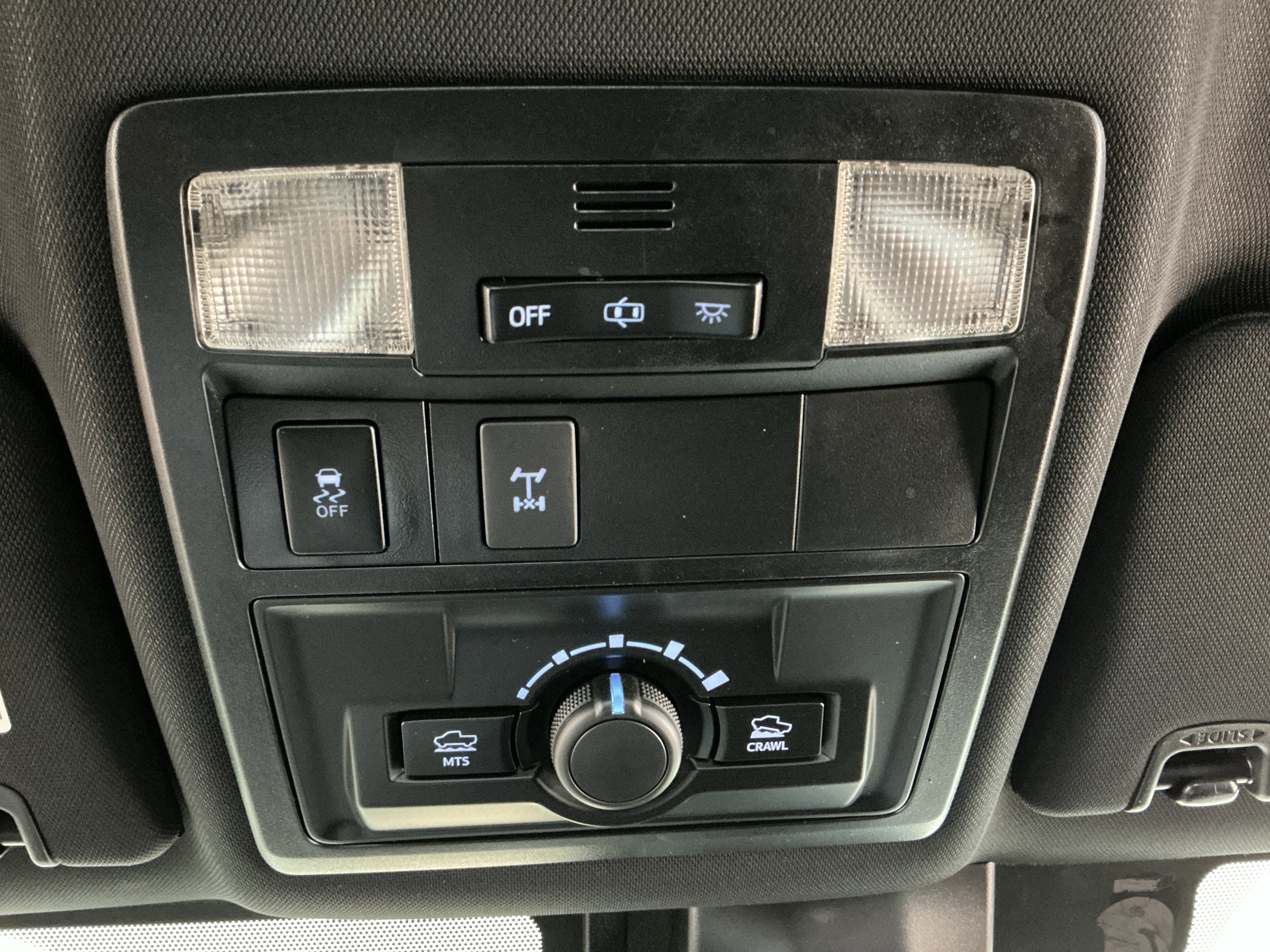 Used 2018 Toyota Tacoma TRD Off-Road image 17