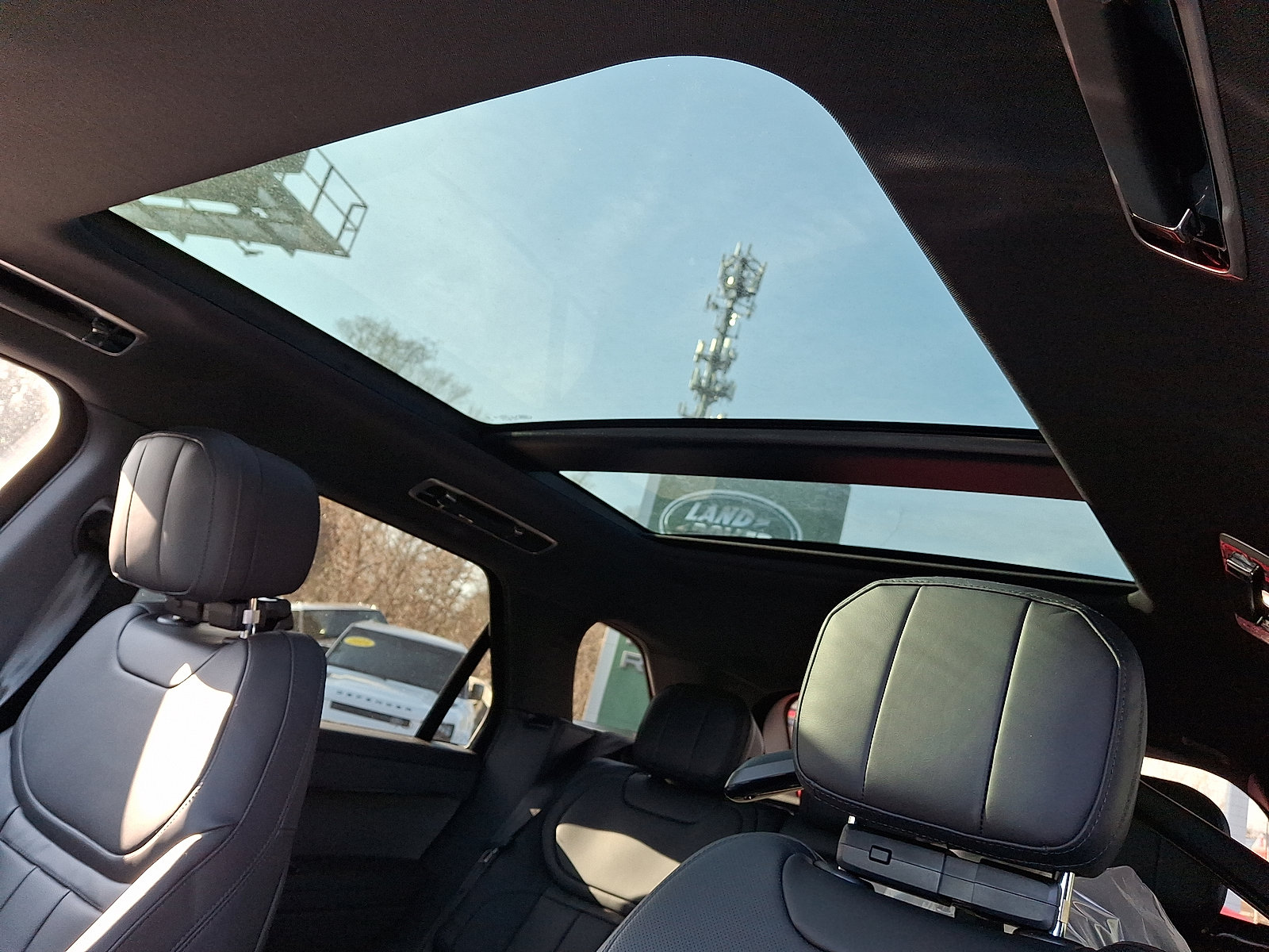 New 2026 Land Rover Range Rover Sport SE image 11