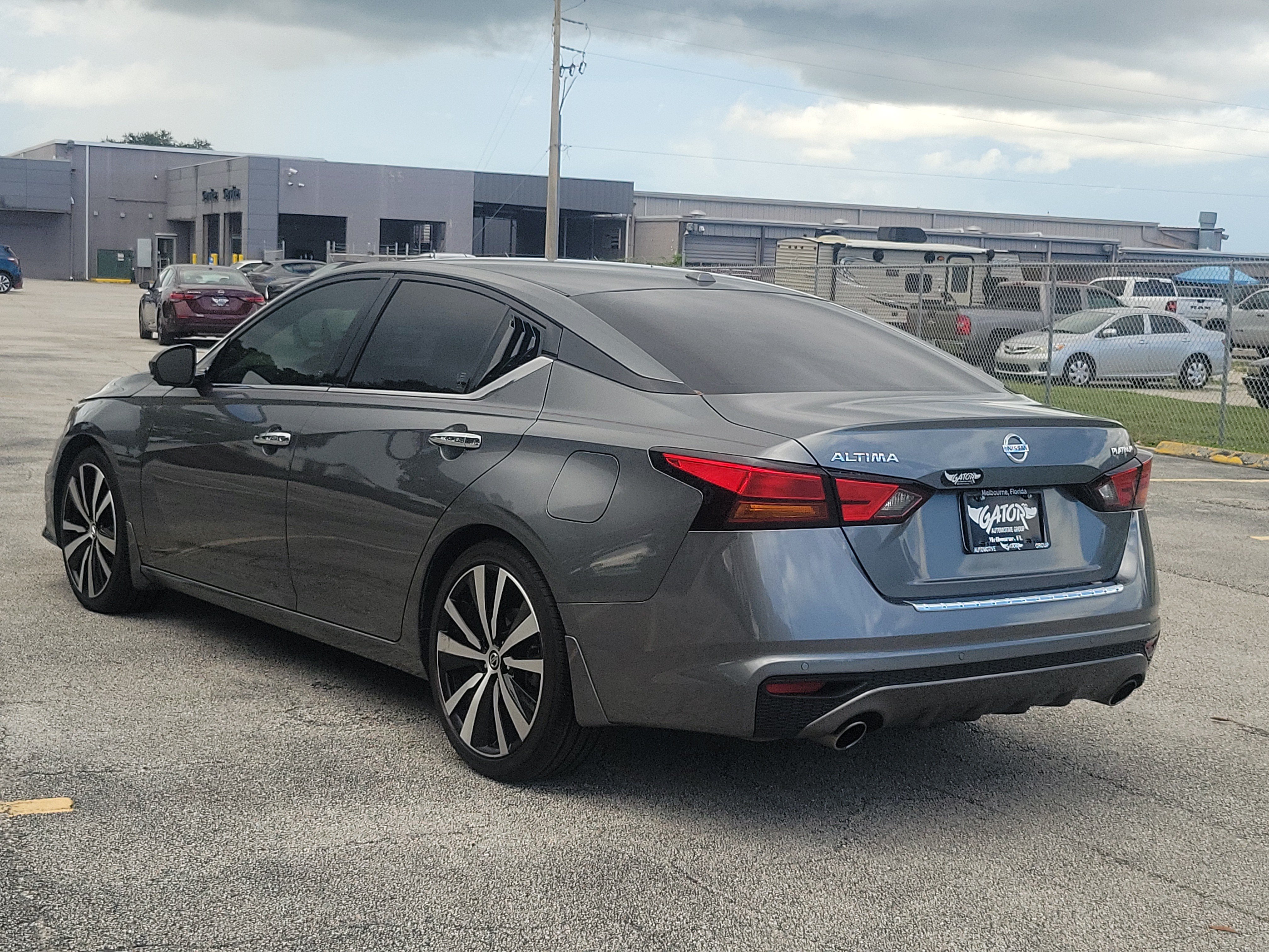 Used 2020 Nissan Altima 2.5 Platinum FWD image 3