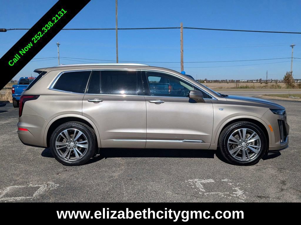 Used 2022 Cadillac XT6 Premium Luxury image 2