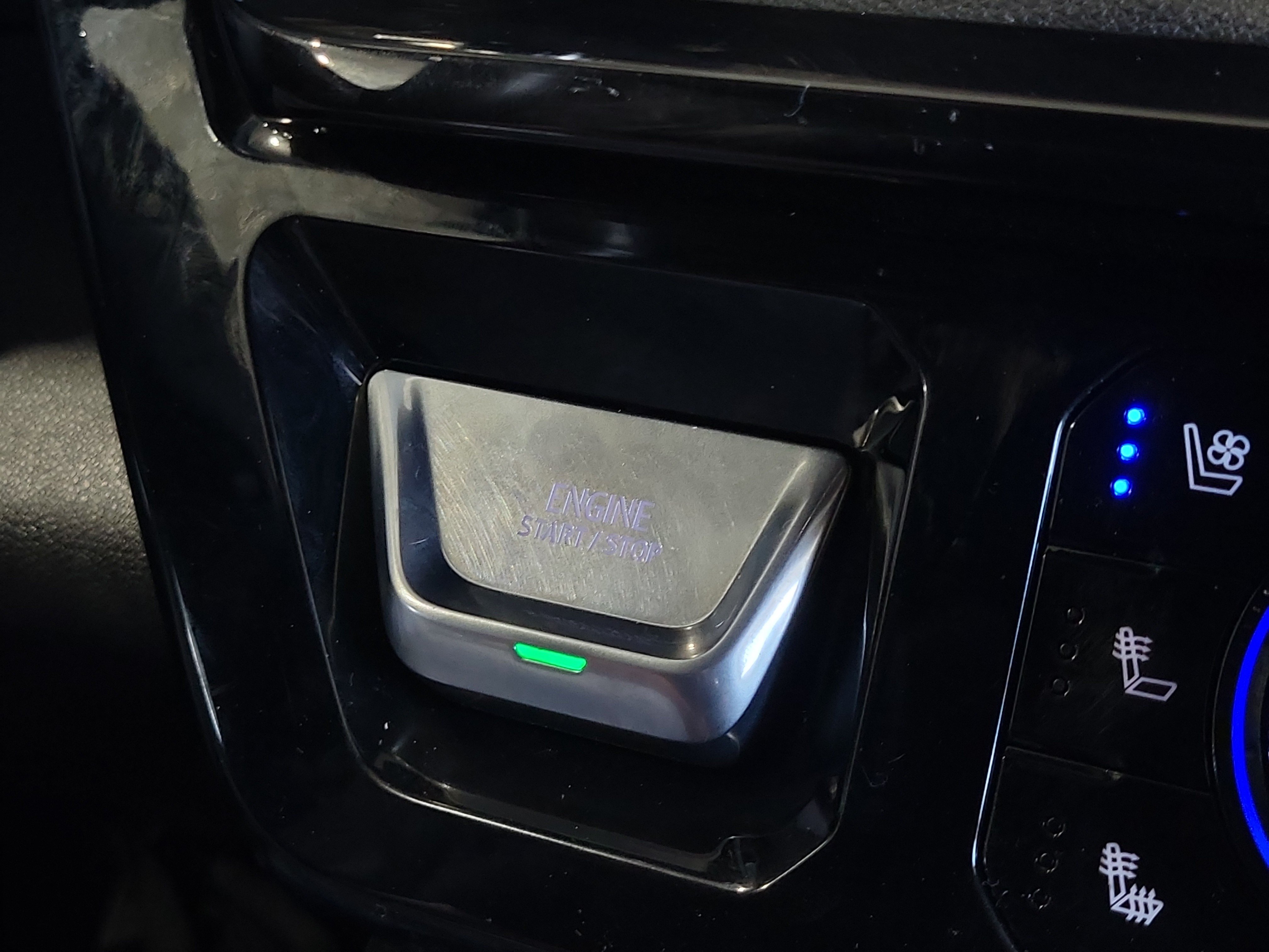 Used 2025 GMC Sierra 2500 AT4 AWD/4WD image 30