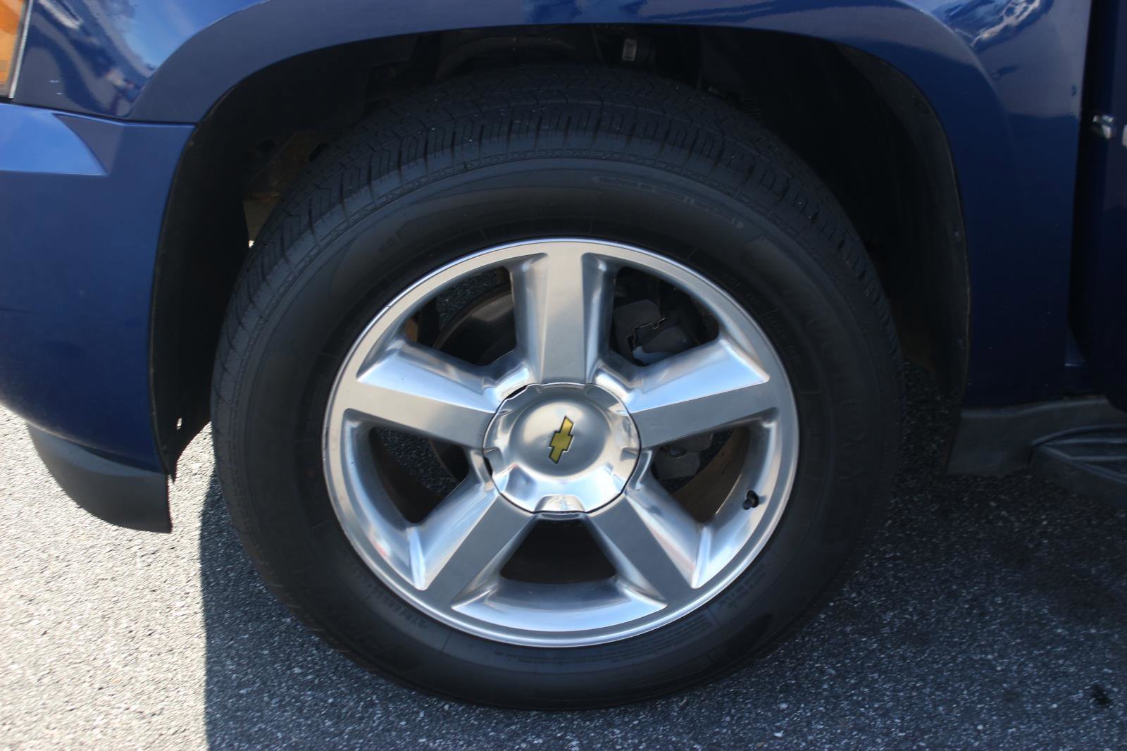 Used 2012 Chevrolet Suburban LTZ image 45