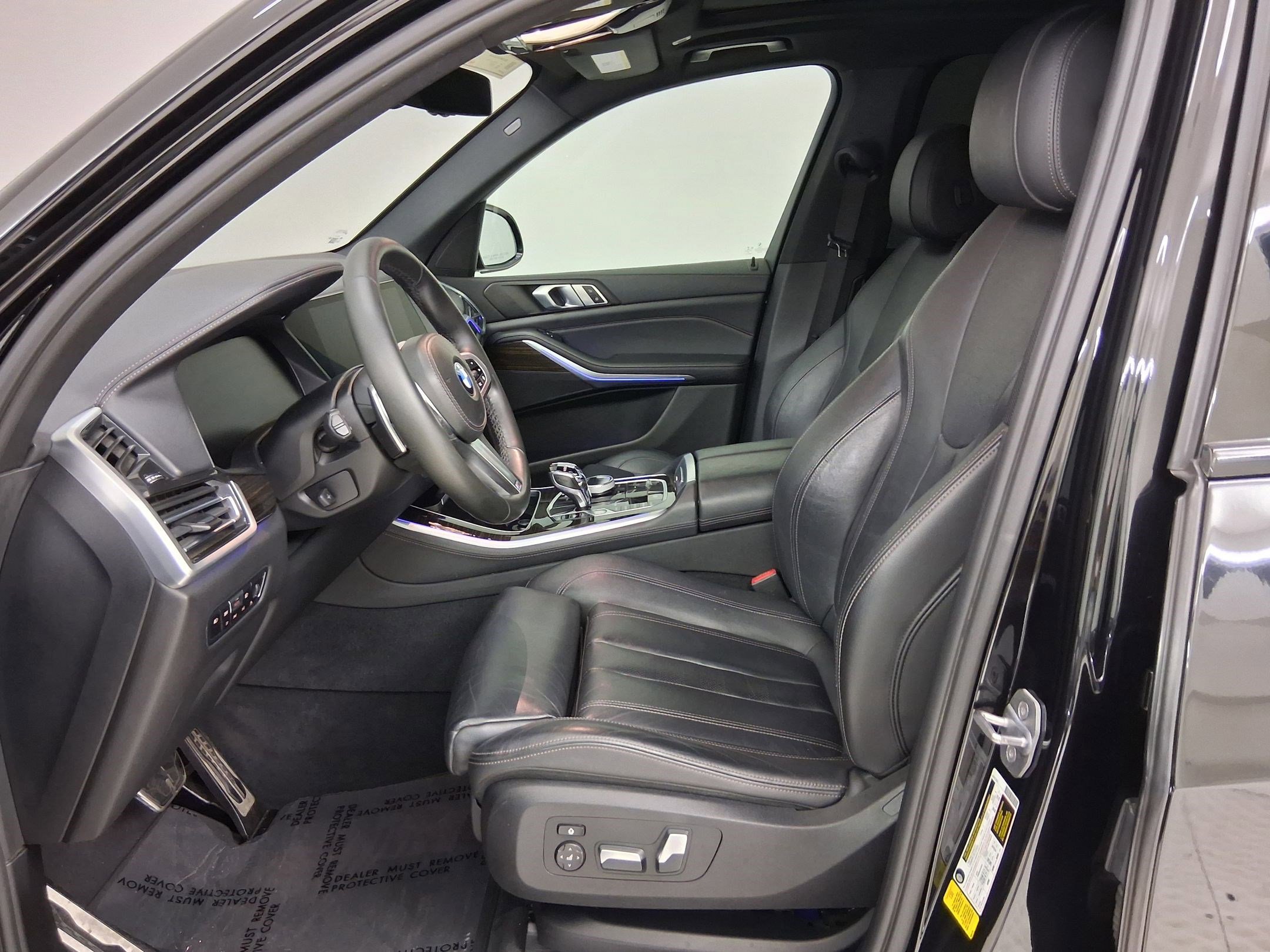 Used 2020 BMW X5 sDrive40i w/ M Sport Package RWD image 3