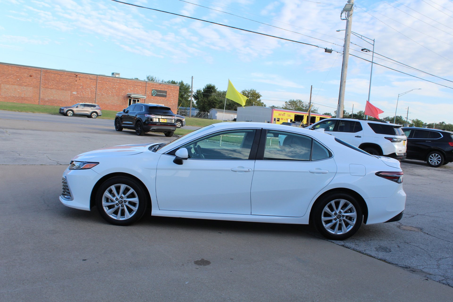 Used 2024 Toyota Camry LE image 9