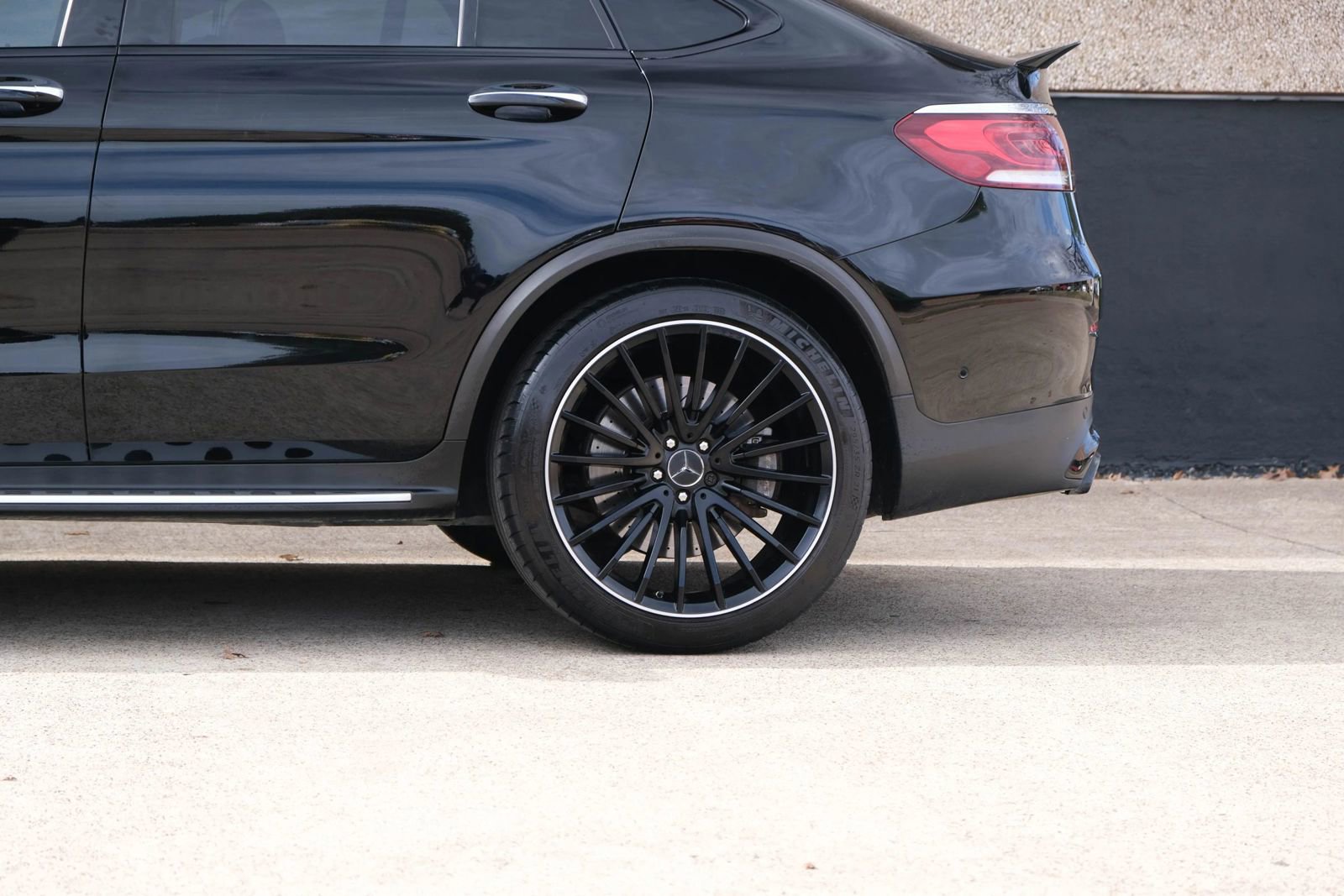 Used 2020 Mercedes-Benz GLC 63 AMG GLC 63 4MATIC Sport Utility 4D image 10