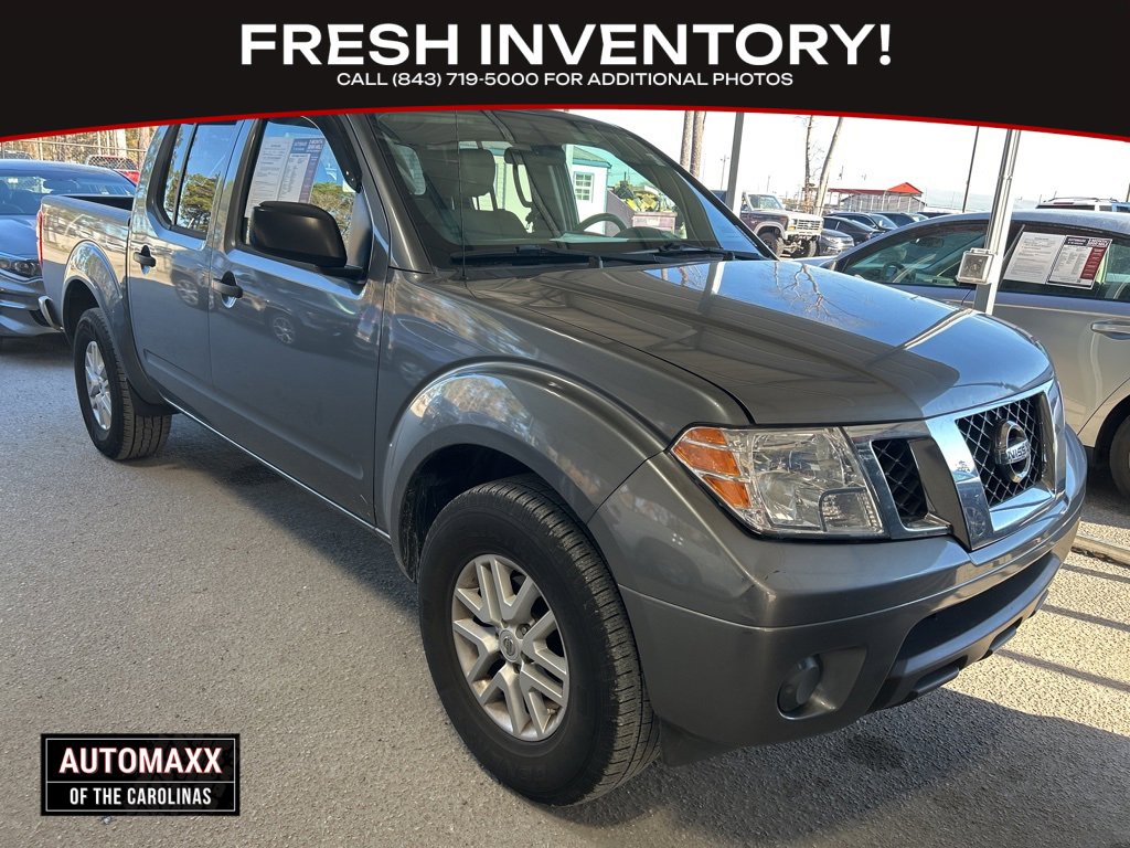 Used 2018 Nissan Frontier SV image 1