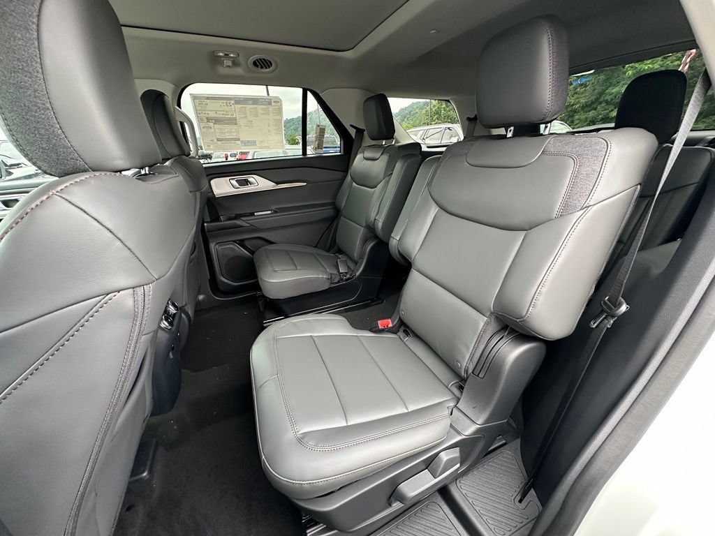 New 2026 Ford Explorer Active w/ Active Comfort Package AWD/4WD image 18