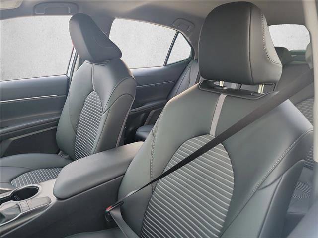 Used 2024 Toyota Camry SE image 13