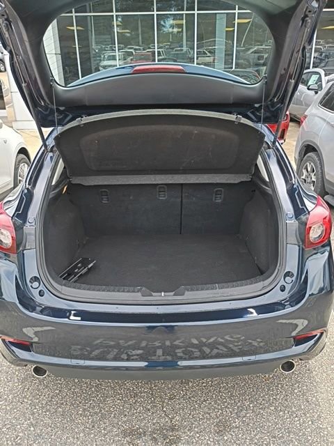 Used 2018 MAZDA MAZDA3 Sport image 34