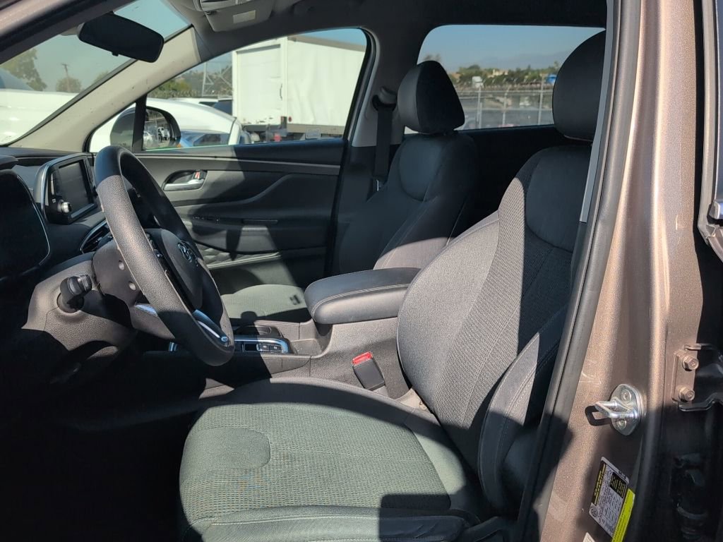 Used 2019 Hyundai Santa Fe SE image 6