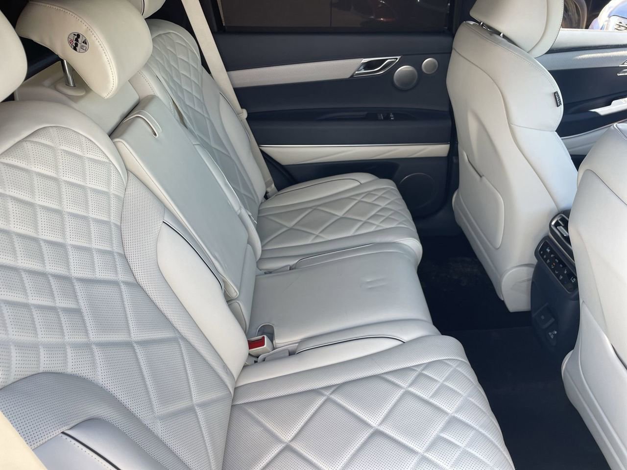 Used 2025 Genesis GV80 3.5T Prestige image 12