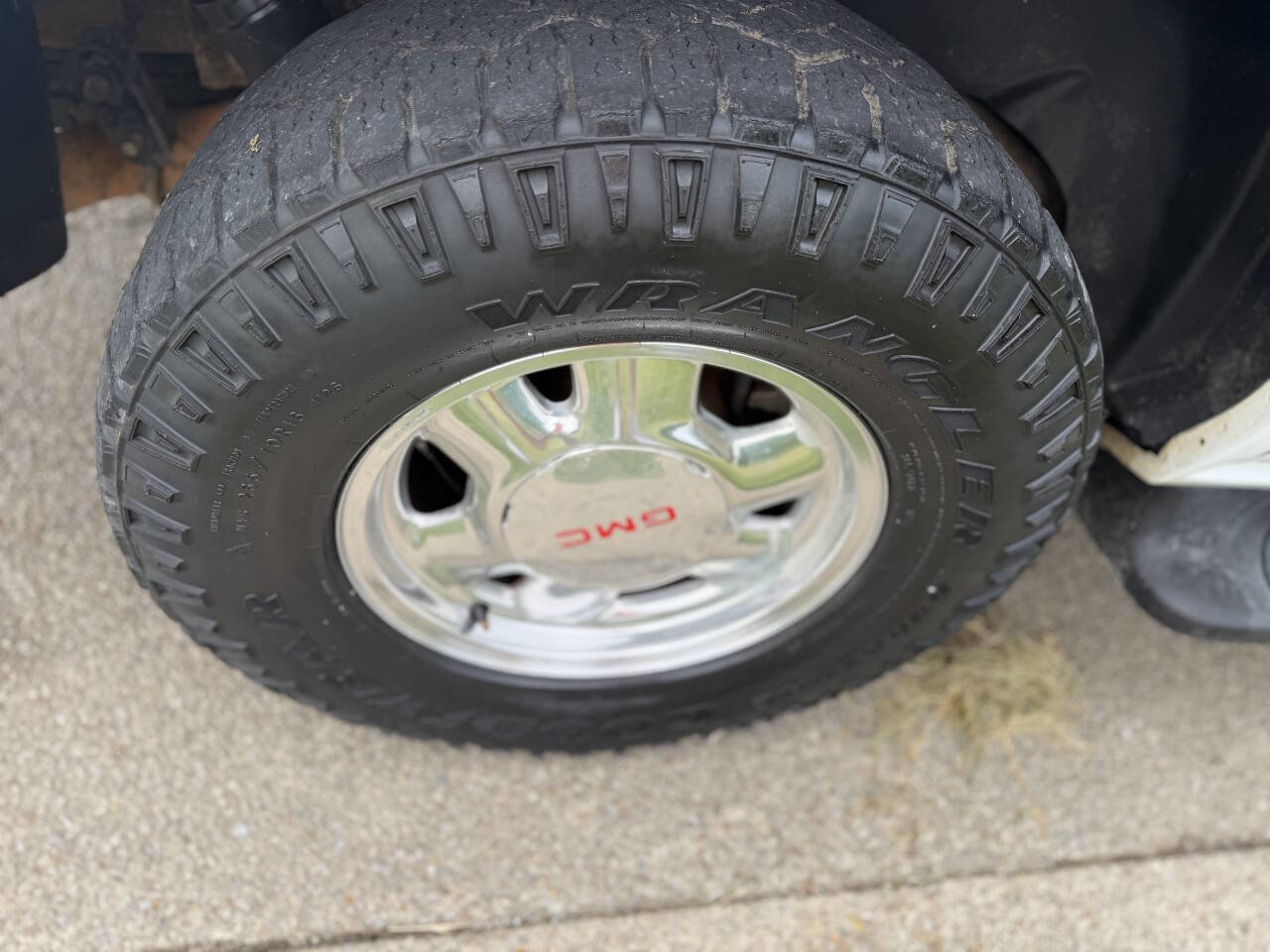 Used 2004 GMC Yukon SLE AWD/4WD image 23
