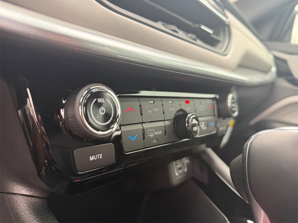 New 2026 Jeep Compass Limited image 25