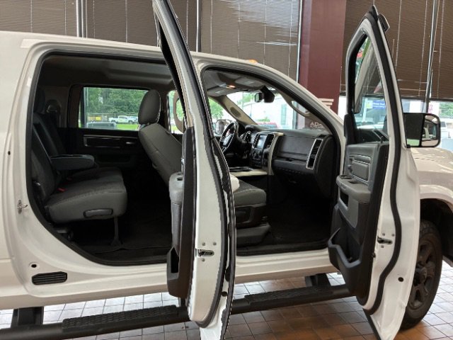 Used 2017 RAM 3500 Big Horn w/ Sport Appearance Group image 37