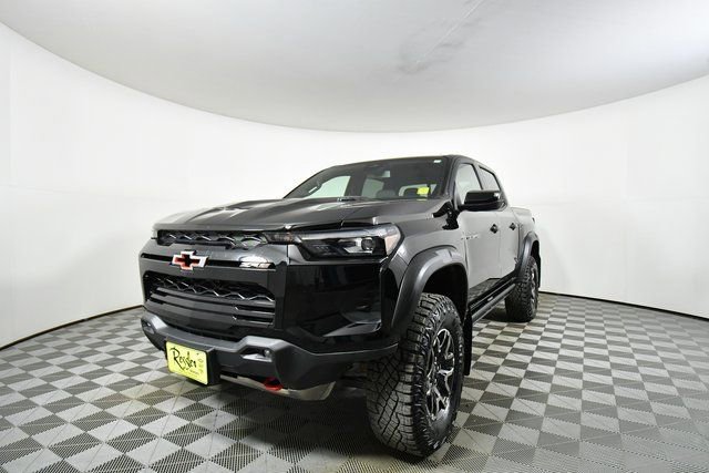 Used 2026 Chevrolet Colorado ZR2 AWD/4WD image 6