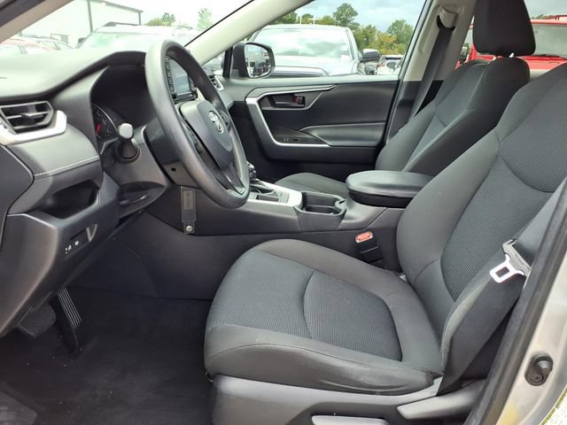Used 2021 Toyota RAV4 LE FWD image 17