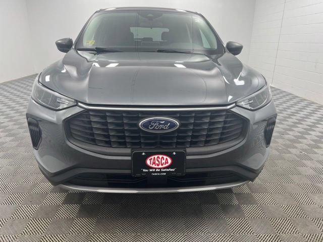 Used 2023 Ford Escape Active AWD/4WD image 3