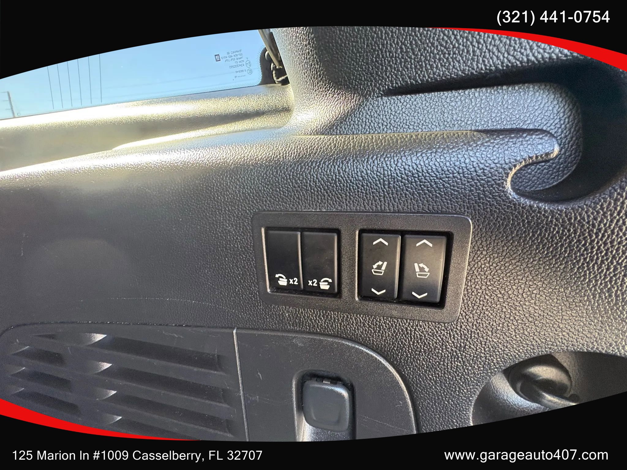 Used 2015 Cadillac Escalade ESV Premium RWD image 30