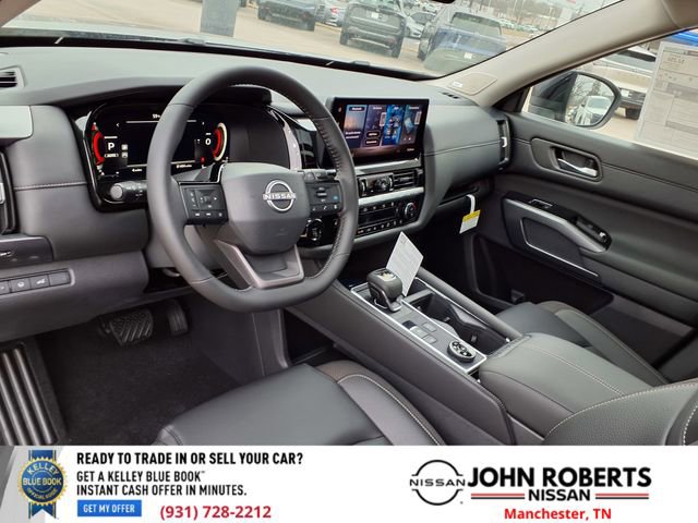 New 2026 Nissan Pathfinder SL image 4