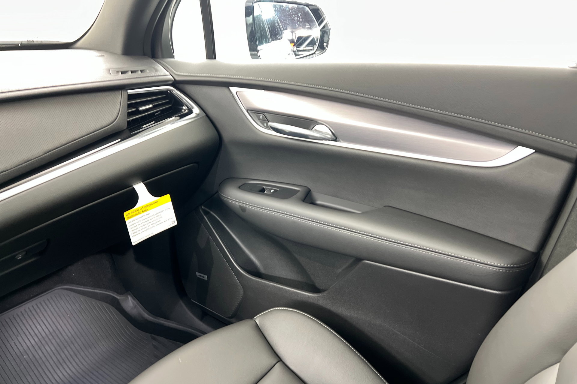 New 2025 Cadillac XT6 Luxury w/ LPO, Floor Liner Package image 11