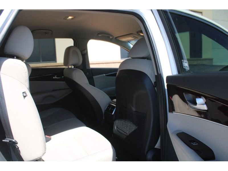 Used 2016 Kia Sorento LX AWD/4WD image 11
