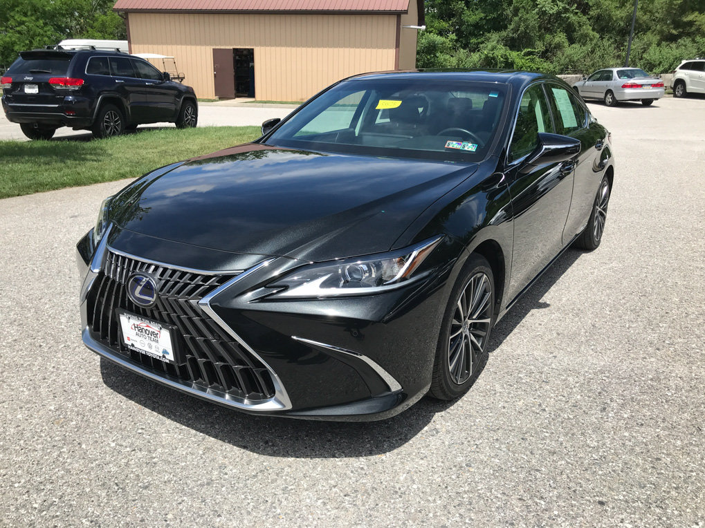 Used 2022 Lexus ES 300h w/ Premium Package FWD image 4