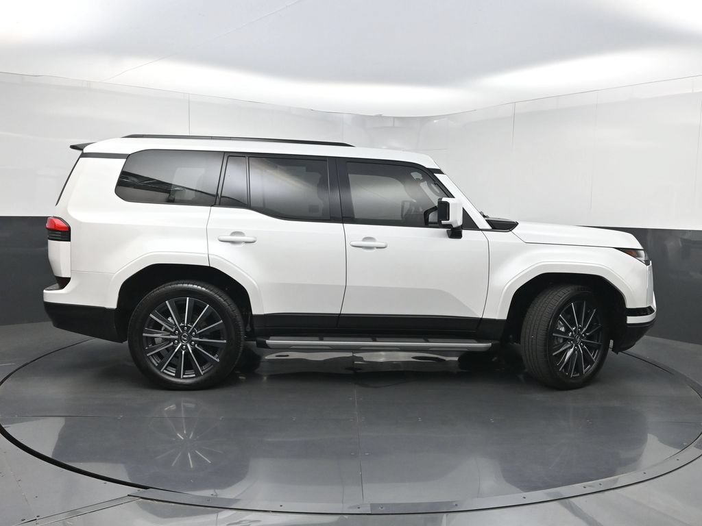 Used 2024 Lexus GX 550 w/ Accessory Package (2T) AWD/4WD image 46