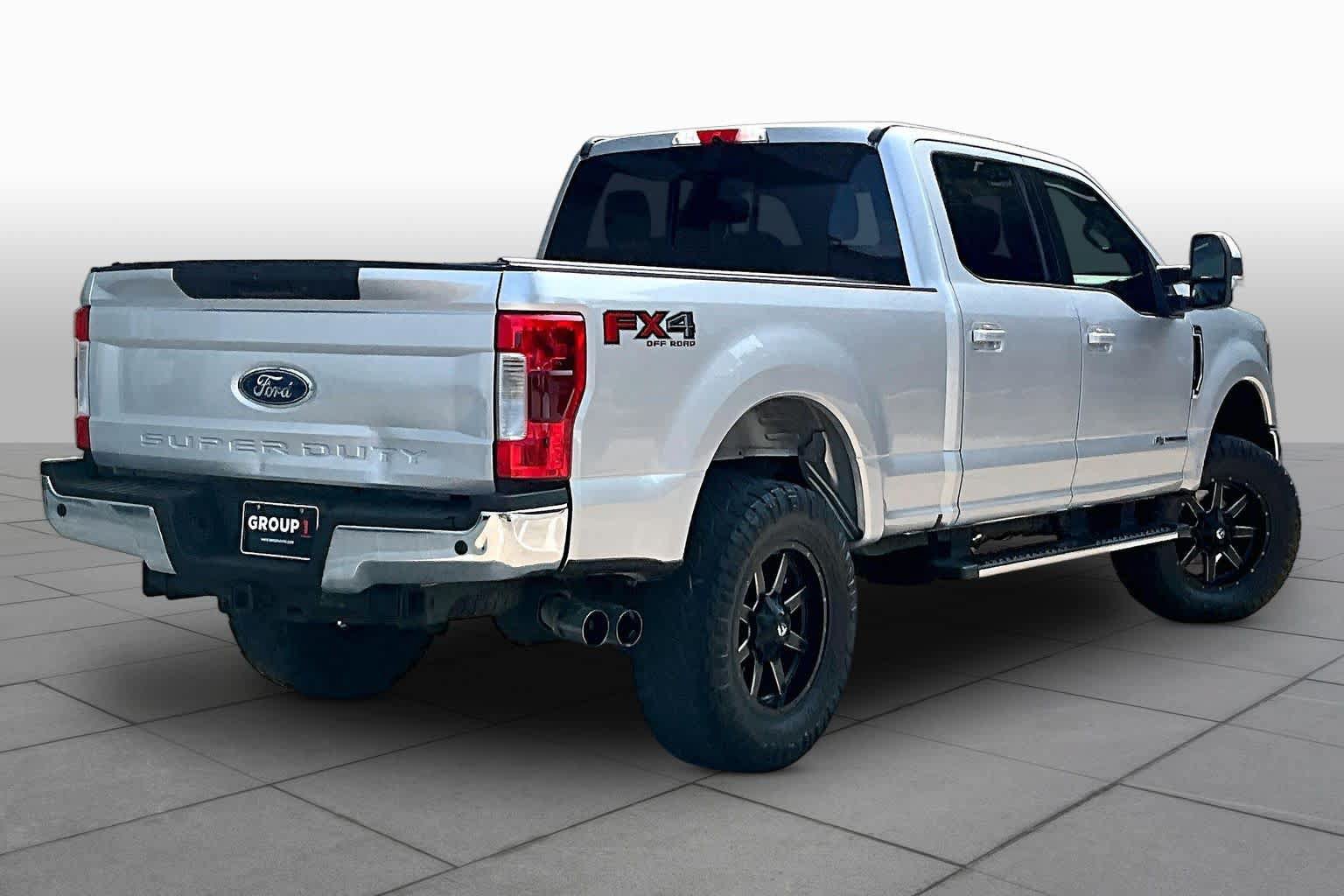 Used 2019 Ford F250 Lariat w/ Lariat Value Package AWD/4WD image 11
