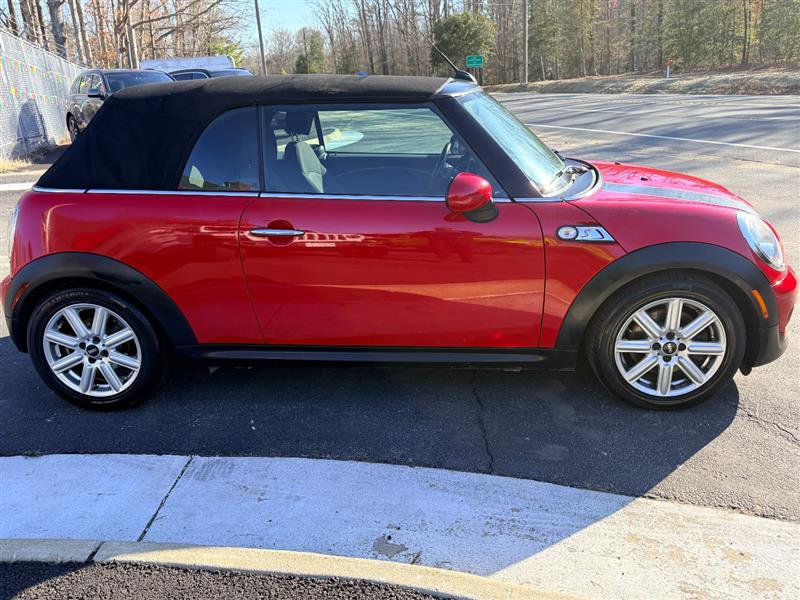 Used 2015 MINI Cooper S image 6
