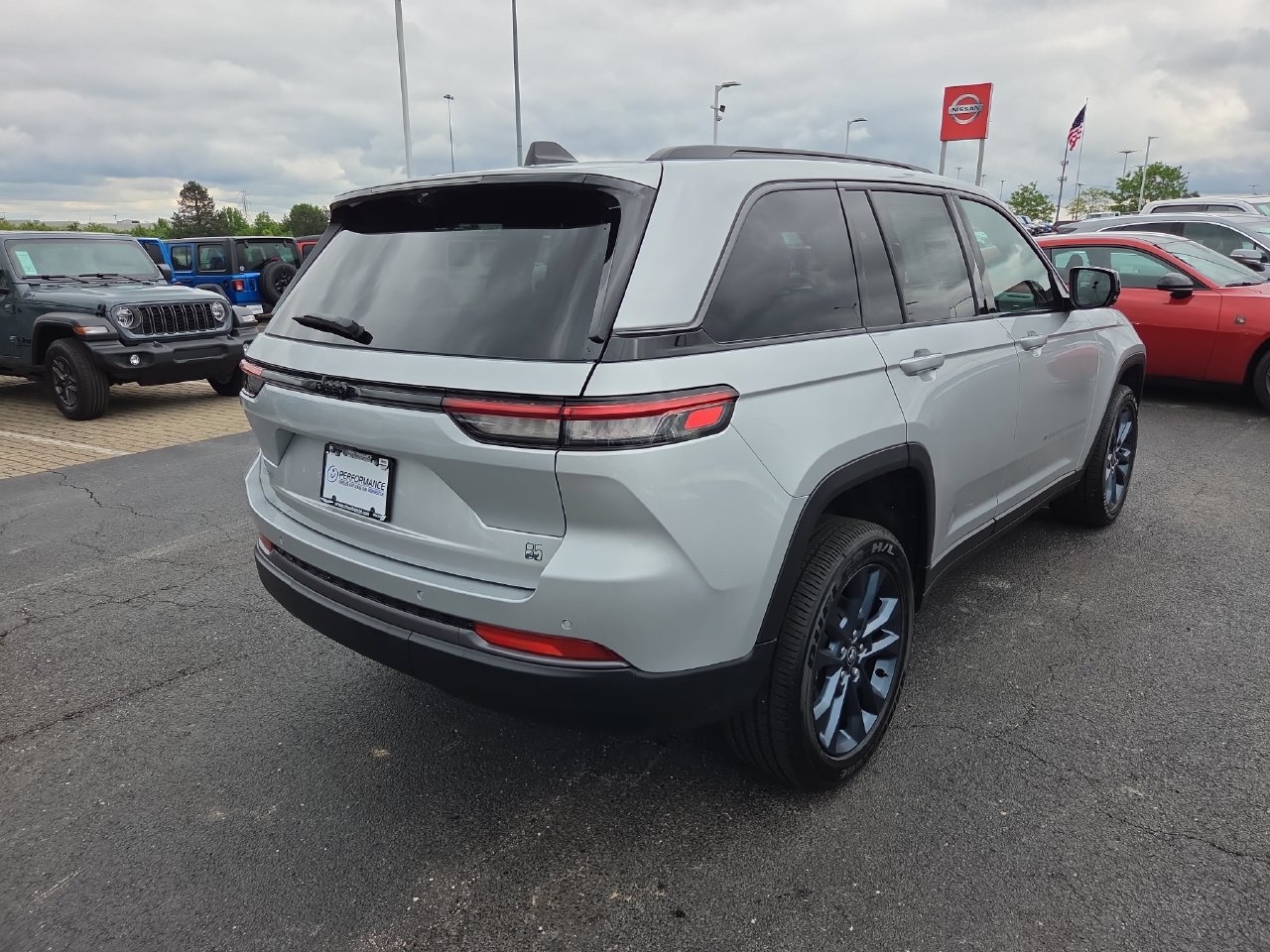 New 2026 Jeep Grand Cherokee Limited AWD/4WD image 7