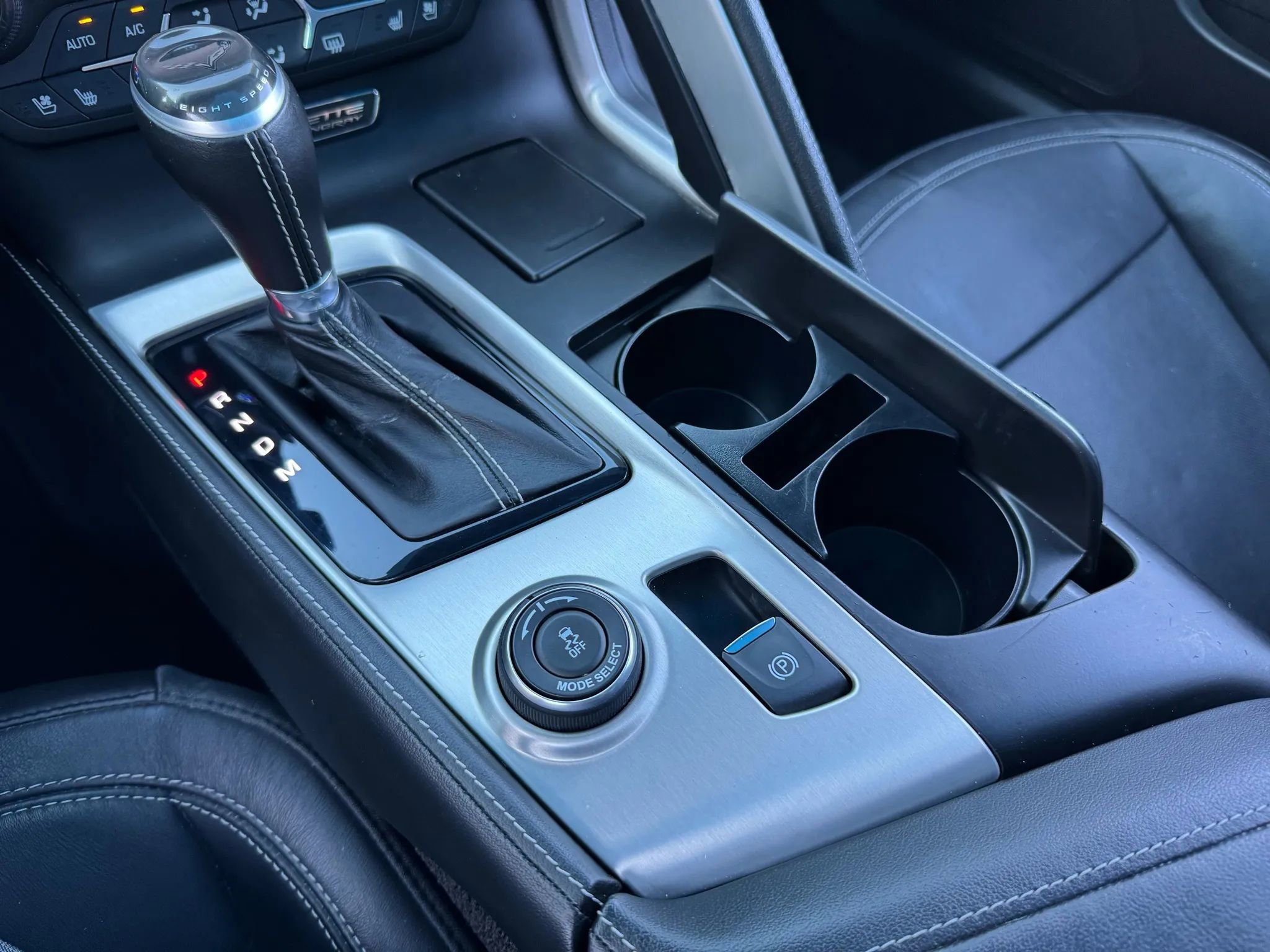 Used 2015 Chevrolet Corvette Stingray Z51 Coupe 2D w/ 2LT Preferred Equipment Group image 40