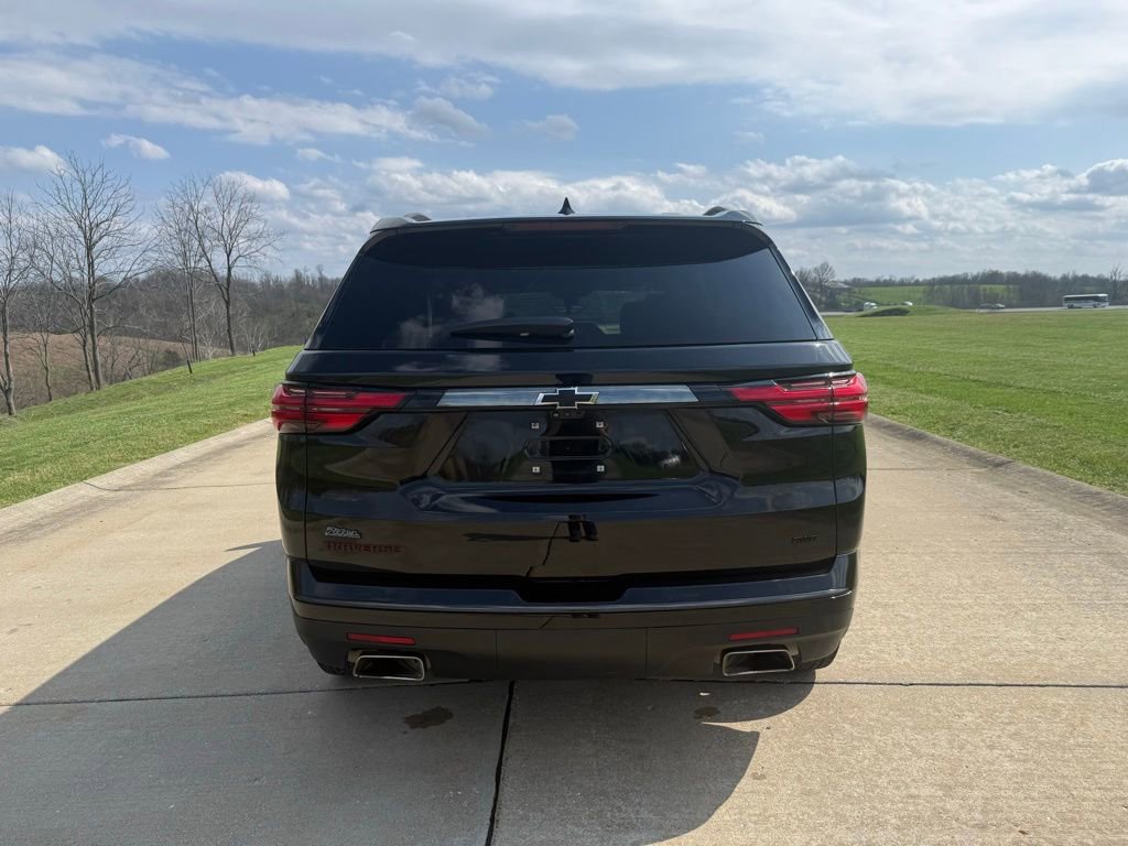 Used 2023 Chevrolet Traverse Premier w/ Redline Edition image 4