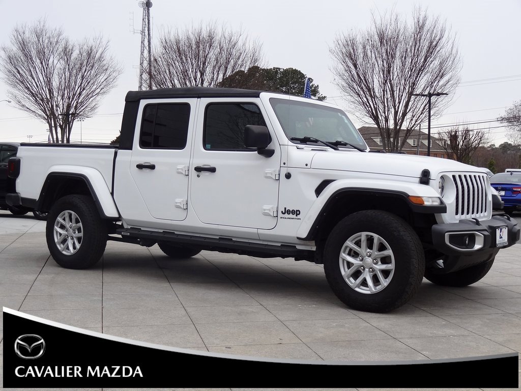Used 2023 Jeep Gladiator Sport image 2