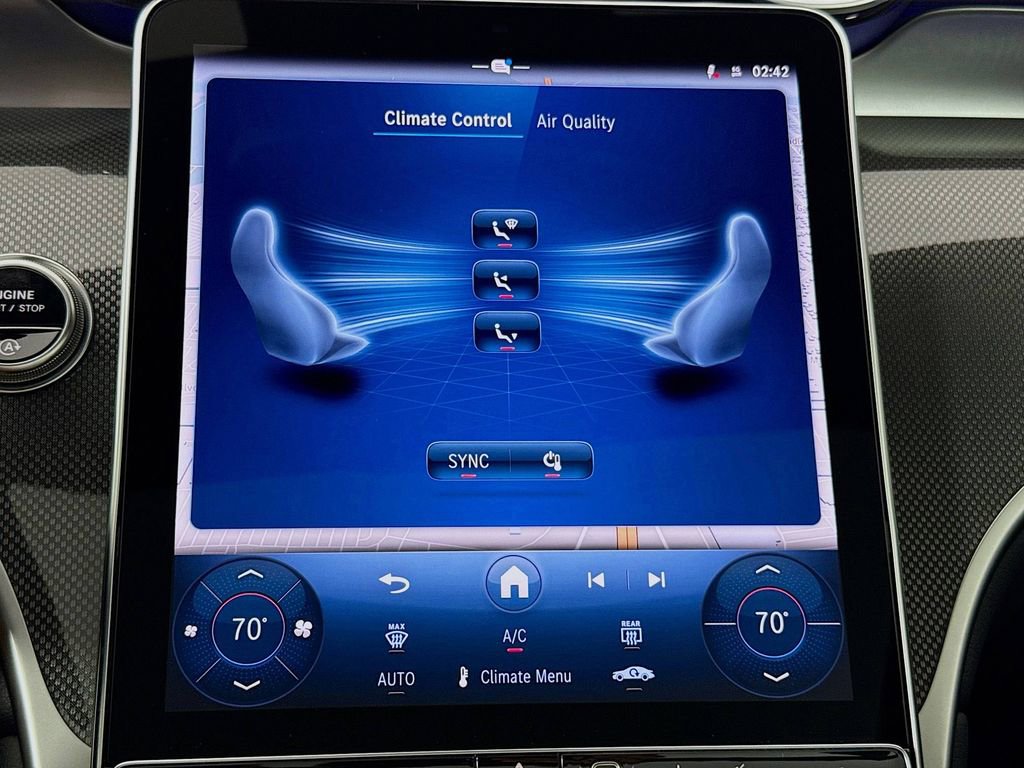 Used 2025 Mercedes-Benz GLC 43 AMG 4MATIC image 16