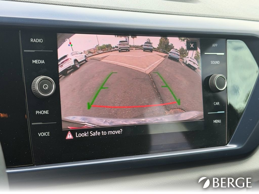 Used 2022 Volkswagen Taos SE FWD image 28