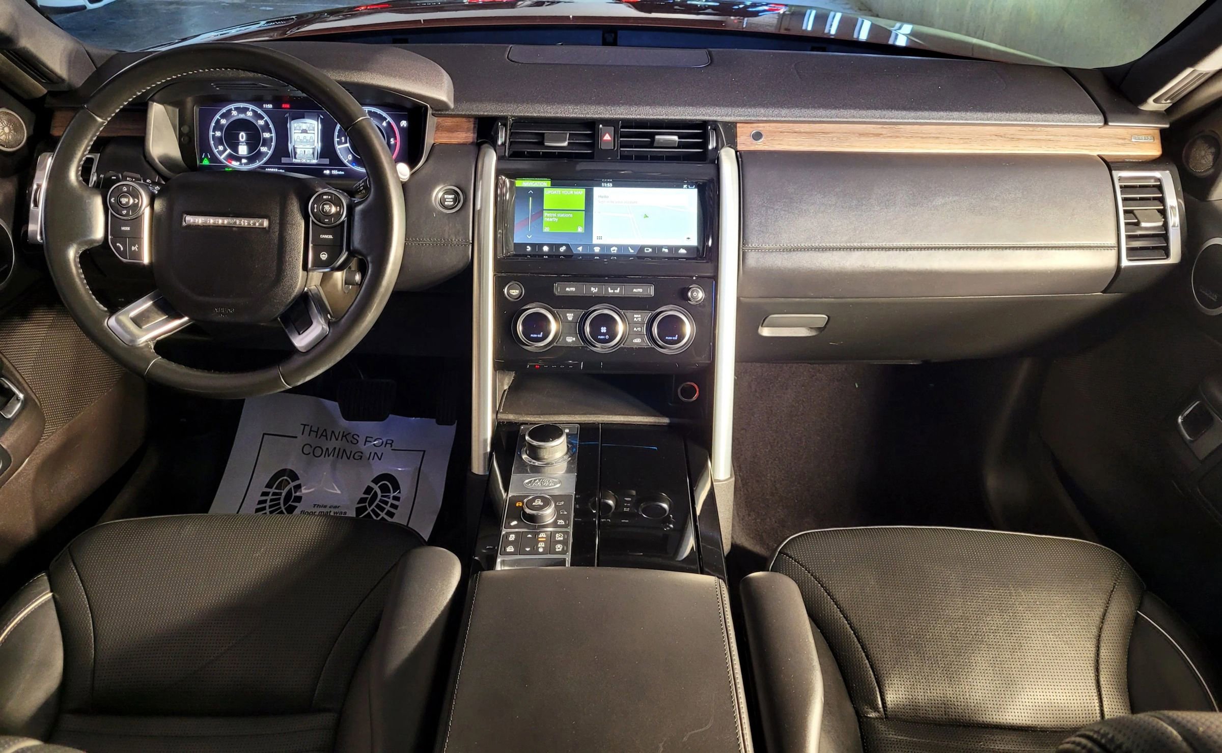 Used 2018 Land Rover Discovery HSE Luxury image 27