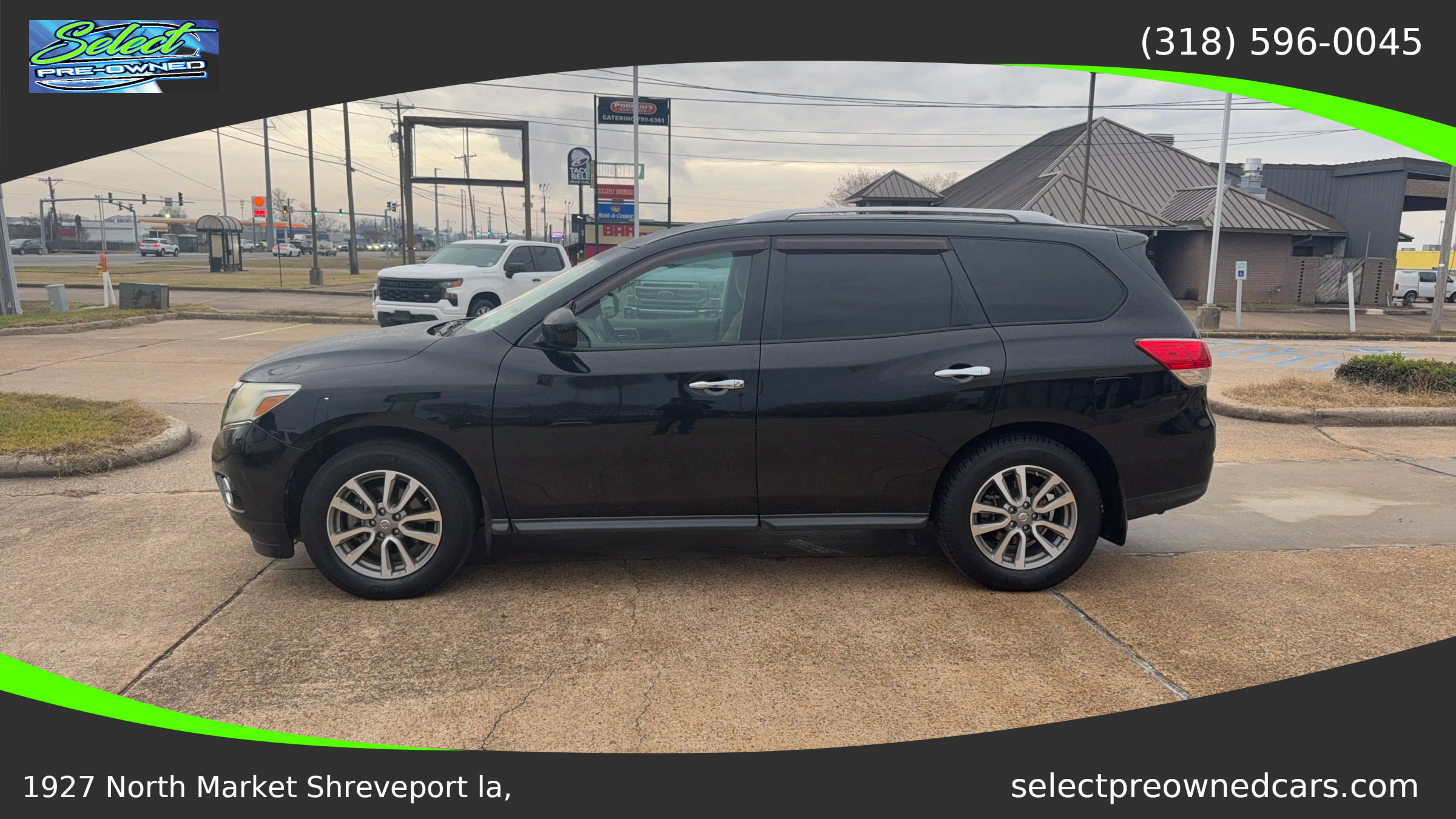 Used 2016 Nissan Pathfinder SV image 3