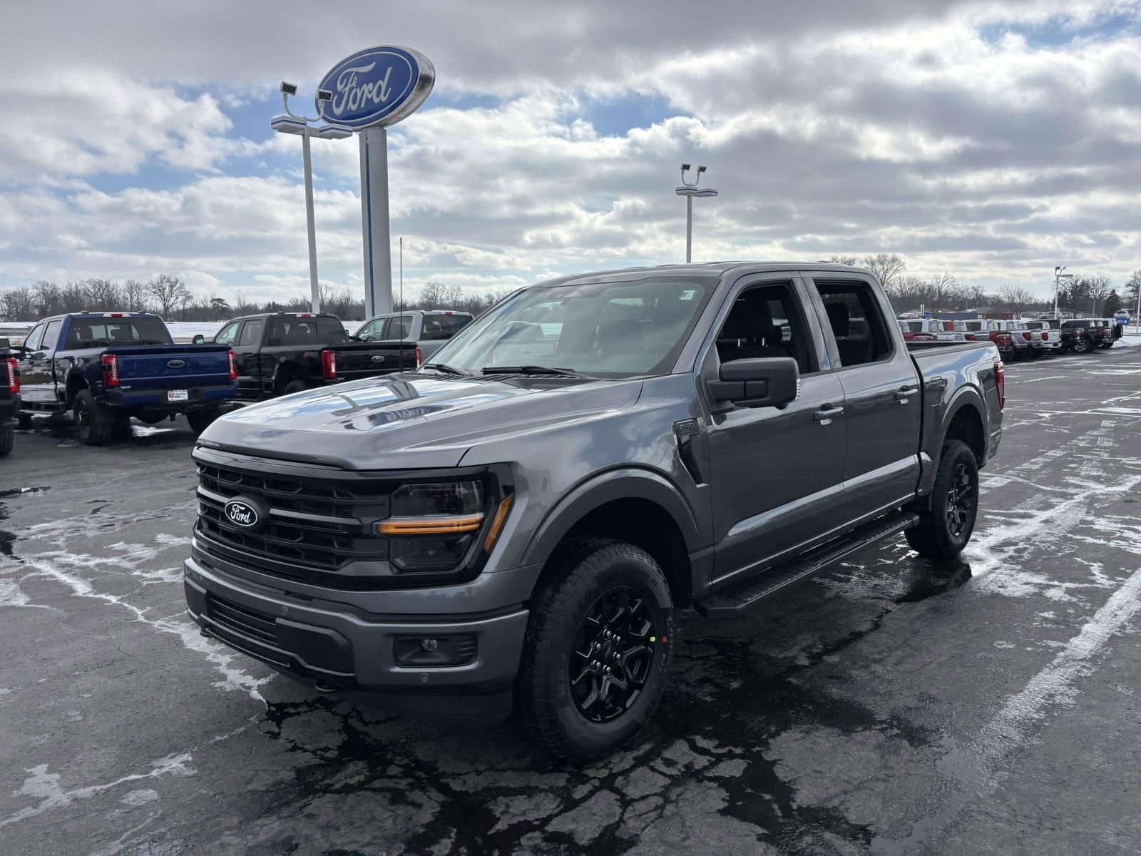 New 2025 Ford F150 XLT w/ Equipment Group 302A MID image 3