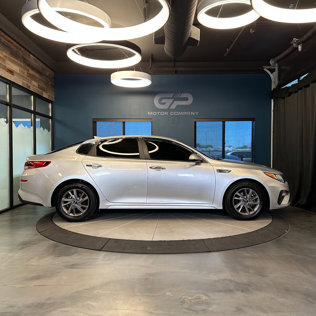 Used 2020 Kia Optima LX FWD image 2