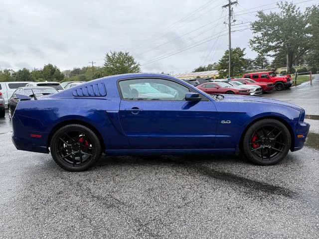 Used 2013 Ford Mustang GT Premium w/ Electronics Pkg RWD image 6