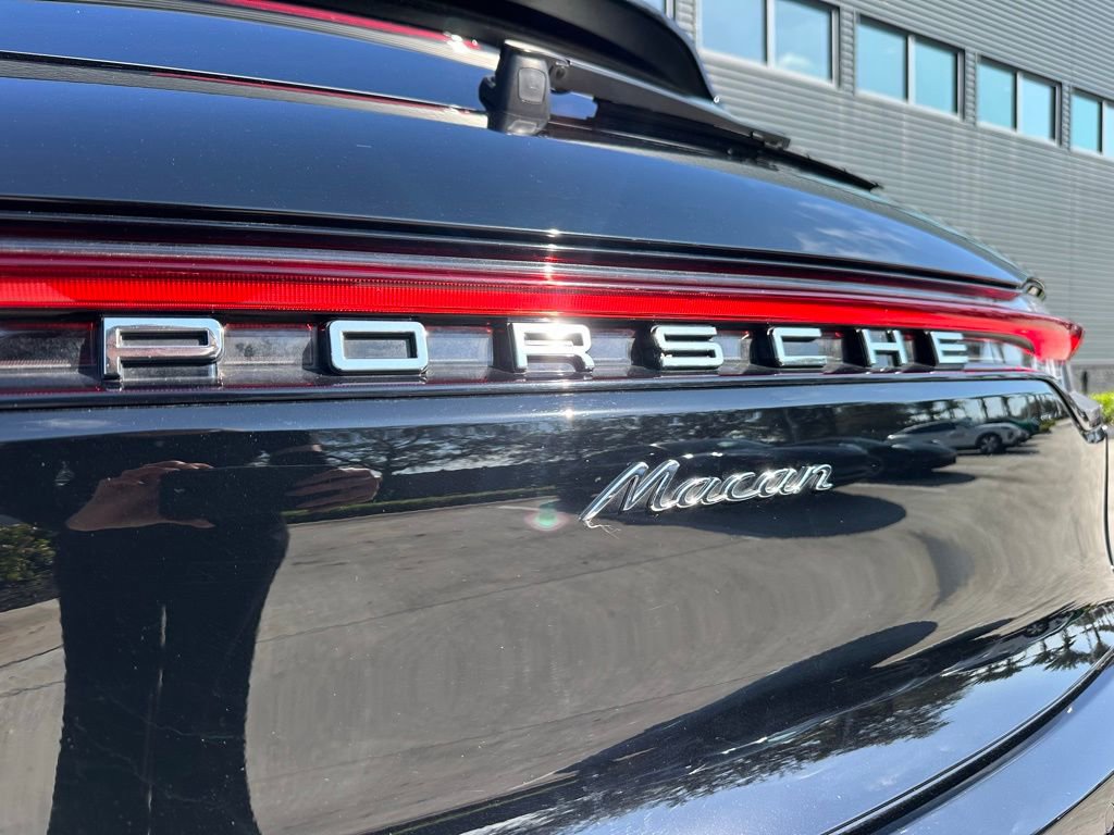 Certified 2024 Porsche Macan image 14
