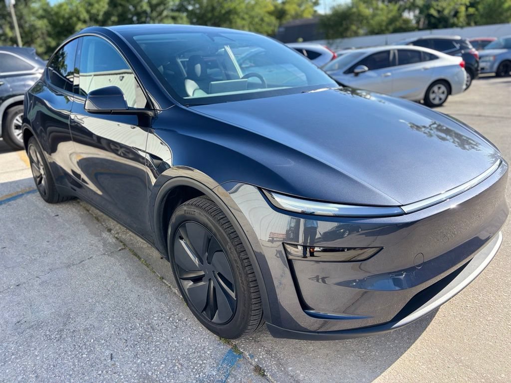 Used 2026 Tesla Model Y 2WD image 7