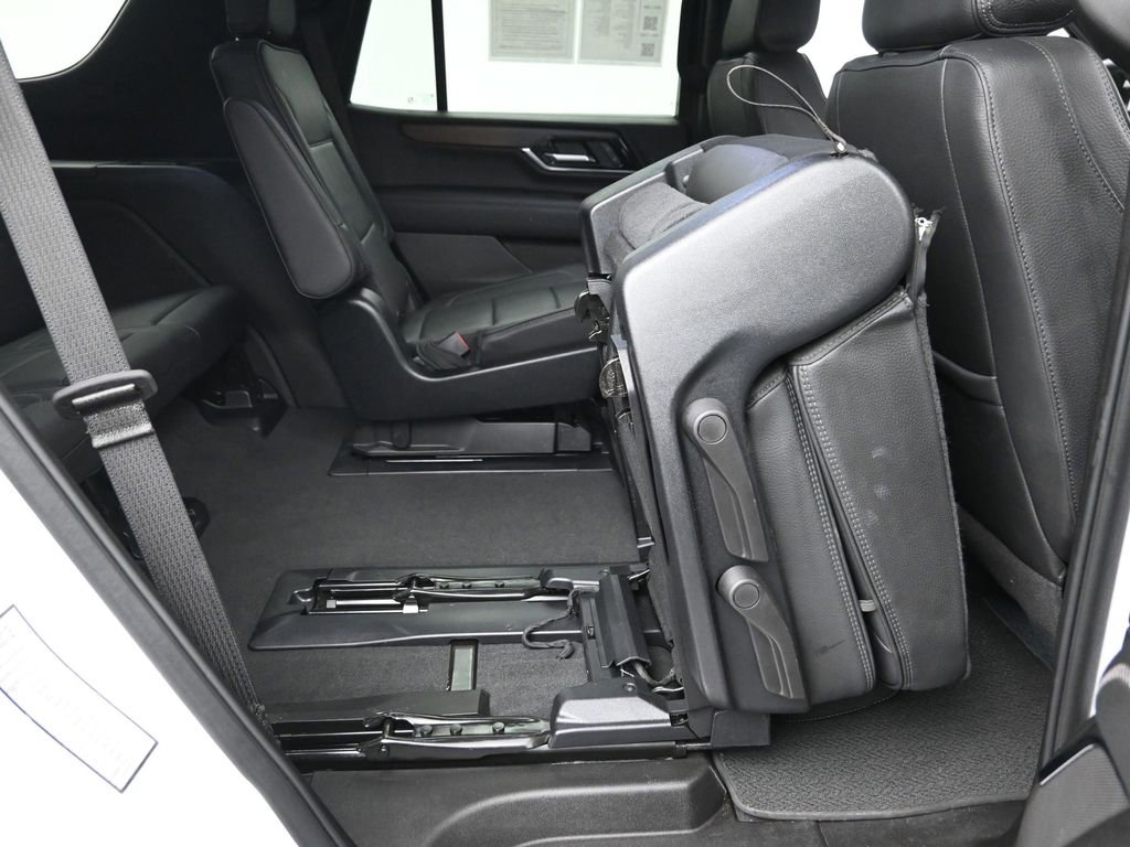 Used 2025 GMC Yukon Denali image 10