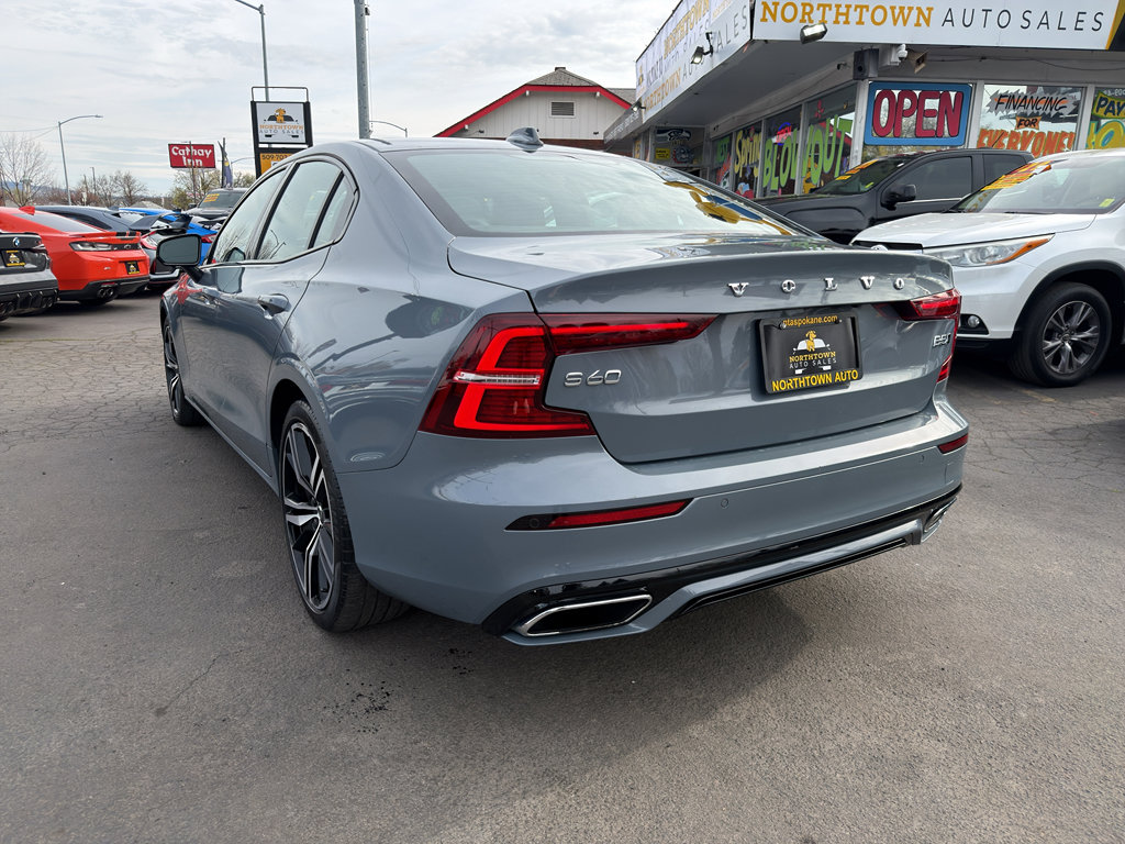 Used 2022 Volvo S60 B5 R-Design w/ Climate Package image 5