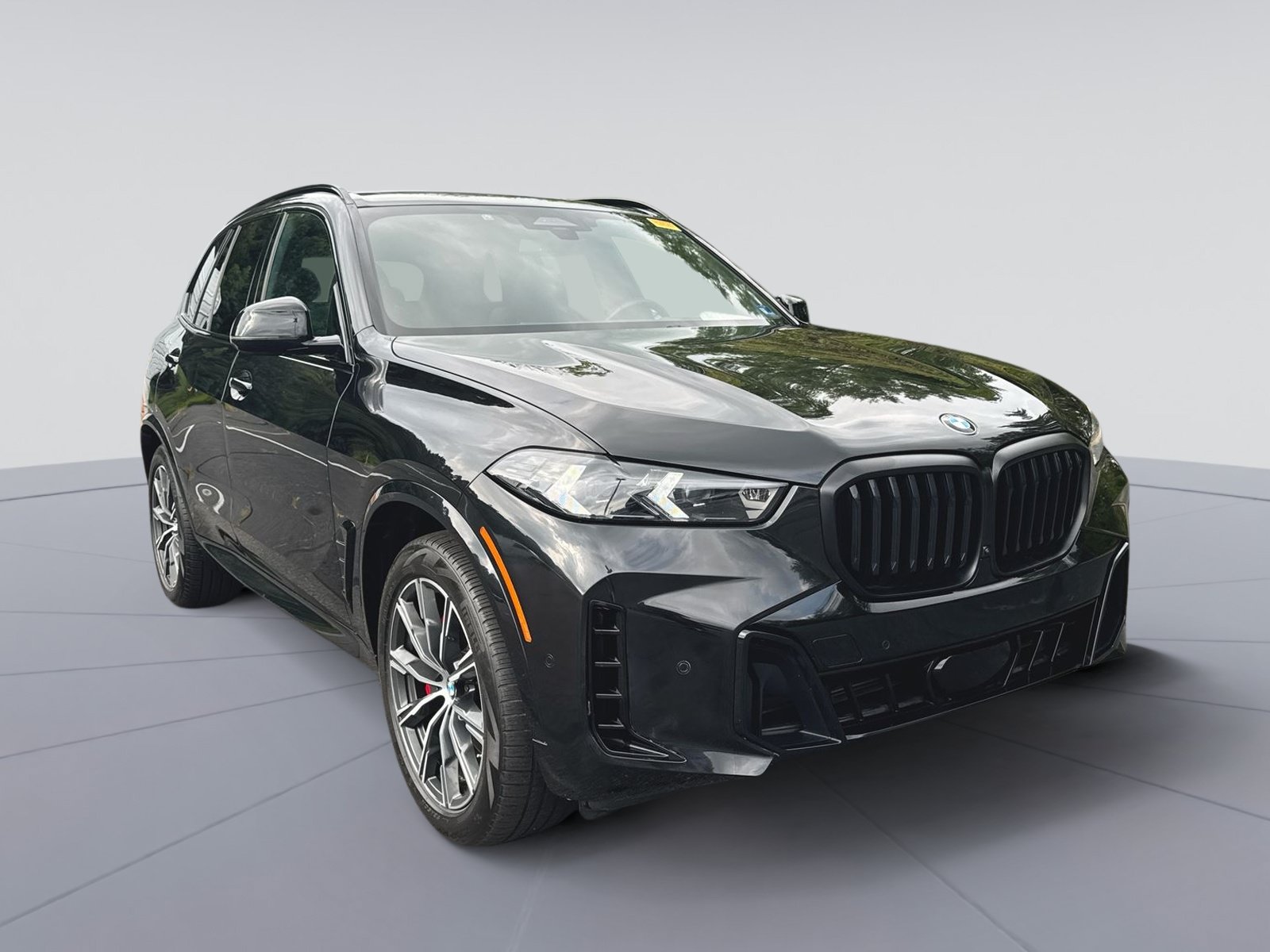 Used 2024 BMW X5 xDrive40i w/ M Sport Package AWD/4WD image 3