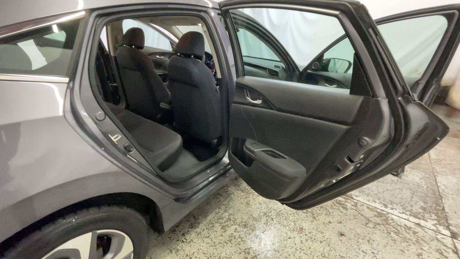 Used 2019 Honda Insight EX image 22