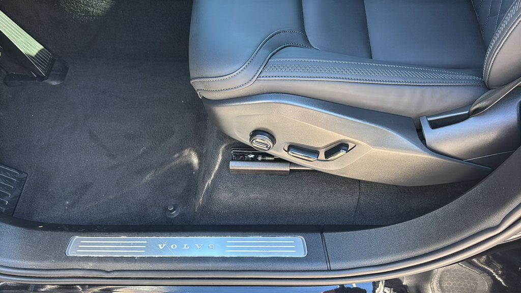 Certified 2026 Volvo XC90 B6 Plus AWD/4WD image 26